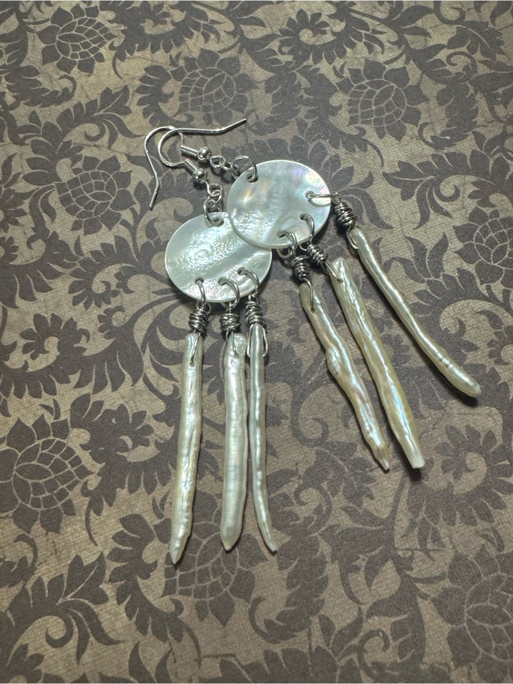 PEARL AND MOTHER OF PEARL EARRINGS - Picture 5 of 7